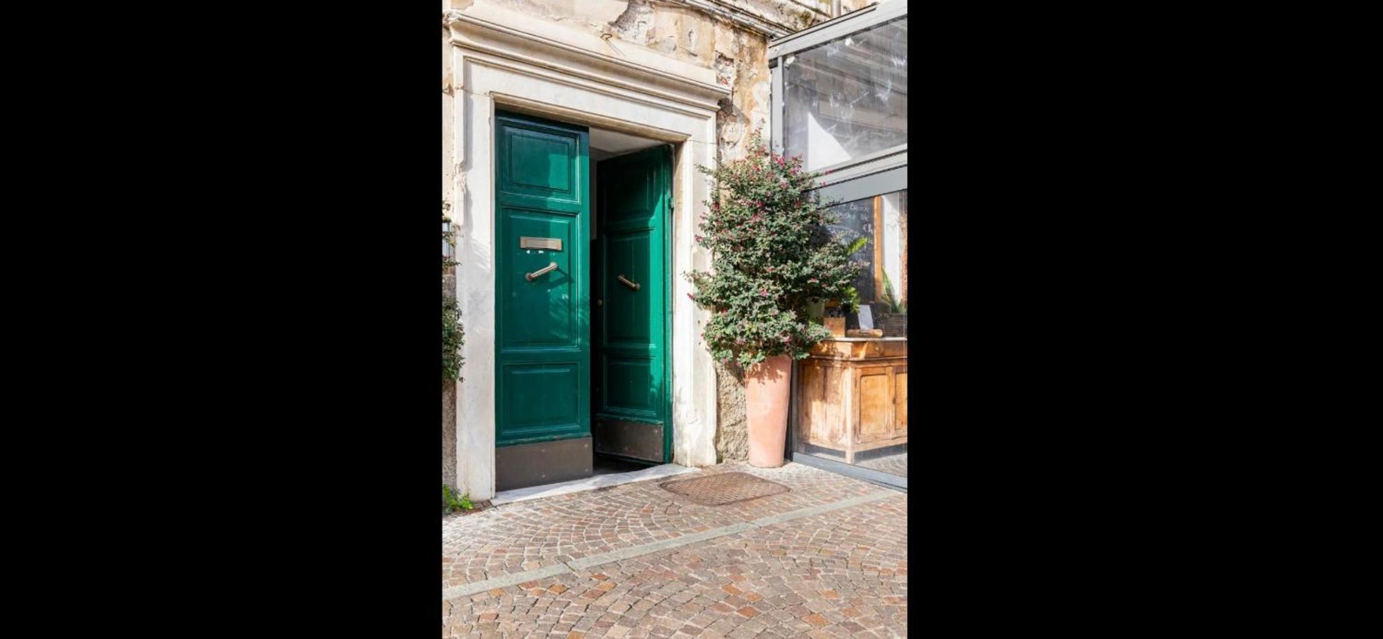 Cocoon, Atypical Flat In Historic Center & Breakfast Appartement Sarzana Buitenkant foto